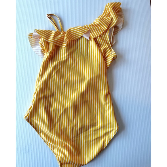 H&M swimsuit new with tags - Picture 2 of 3